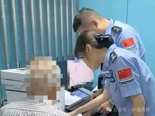 DƬ